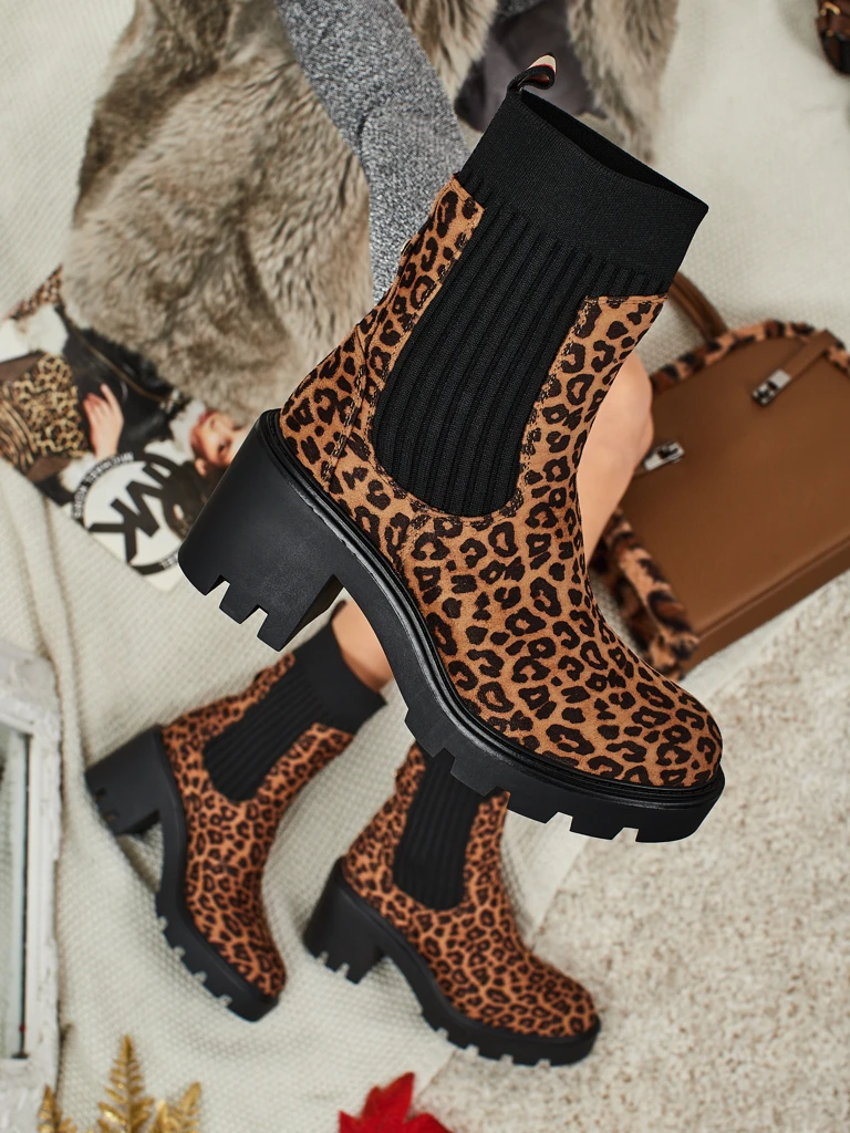 Modèl bòt fanm sou poto ki fèt ak syèd ekolojik Anthere