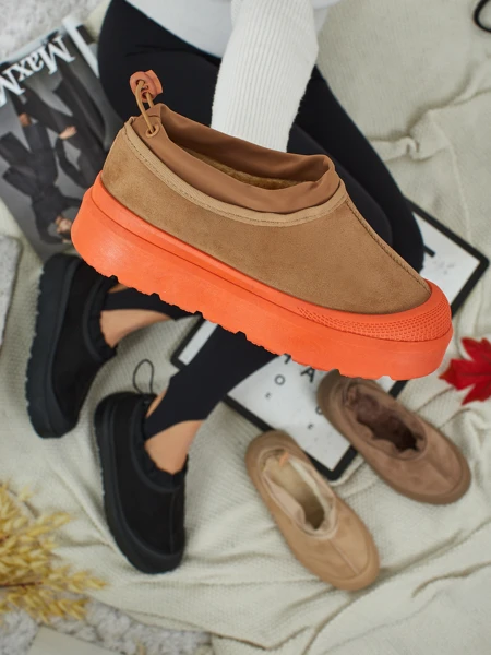 Ženski športni copati Flora Camel semiš udobni za vsak dan