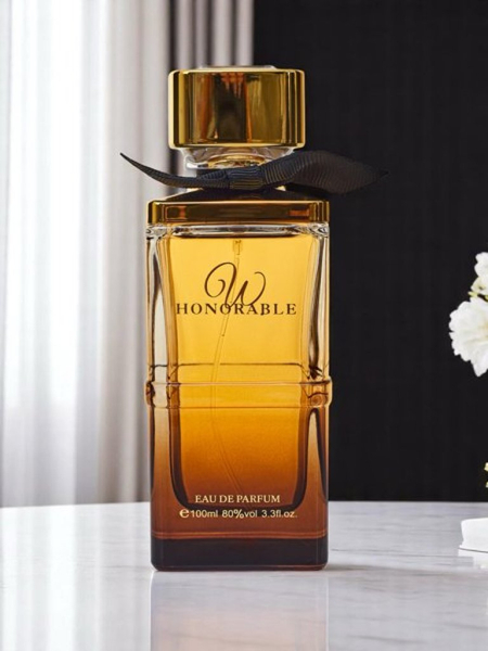 Inspired eau de parfum sievietēm Honorable Black