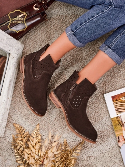 Aurelia Verona - Women's brown suede ankle boots made of natural leather, 3 cm heel