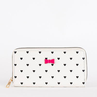 Белый женский кошелек с сердечками