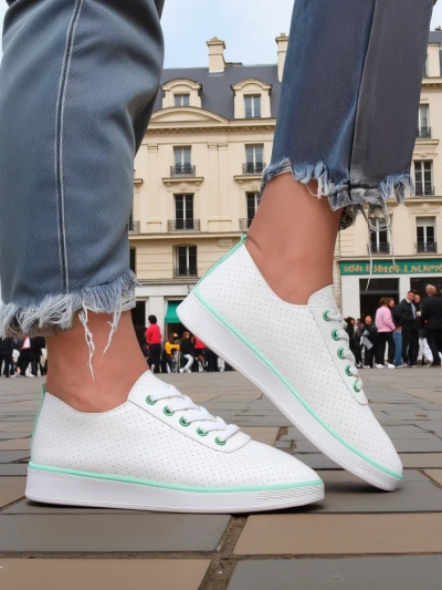 Royalfashion Women's perforated sports shoes Pumbes