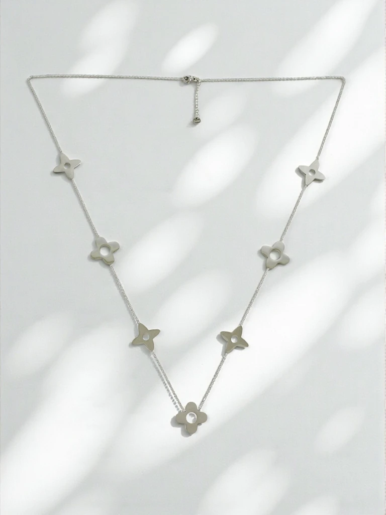 Flora Aurelia Silver Minimalist Flower Necklace Verona