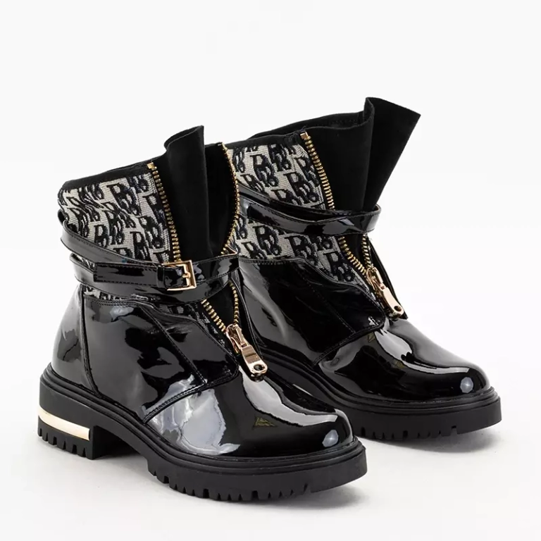 OUTLET Black women's lacquered boots Rubiska - Footwear