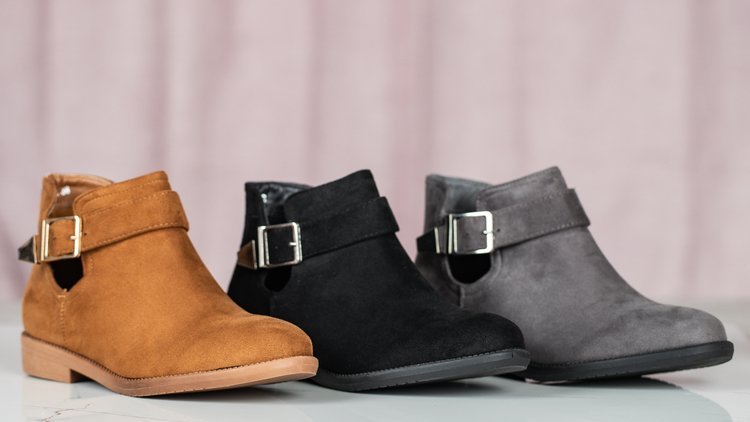 Szare sztyblety ze srebrną klamrą Stefania - Obuwie