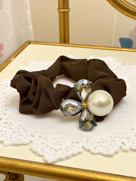 Royalfashion Hair tie with decorative pearl Pearl Satin