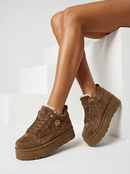 Royalfashion Women's Zoovi Warmed Sneakers