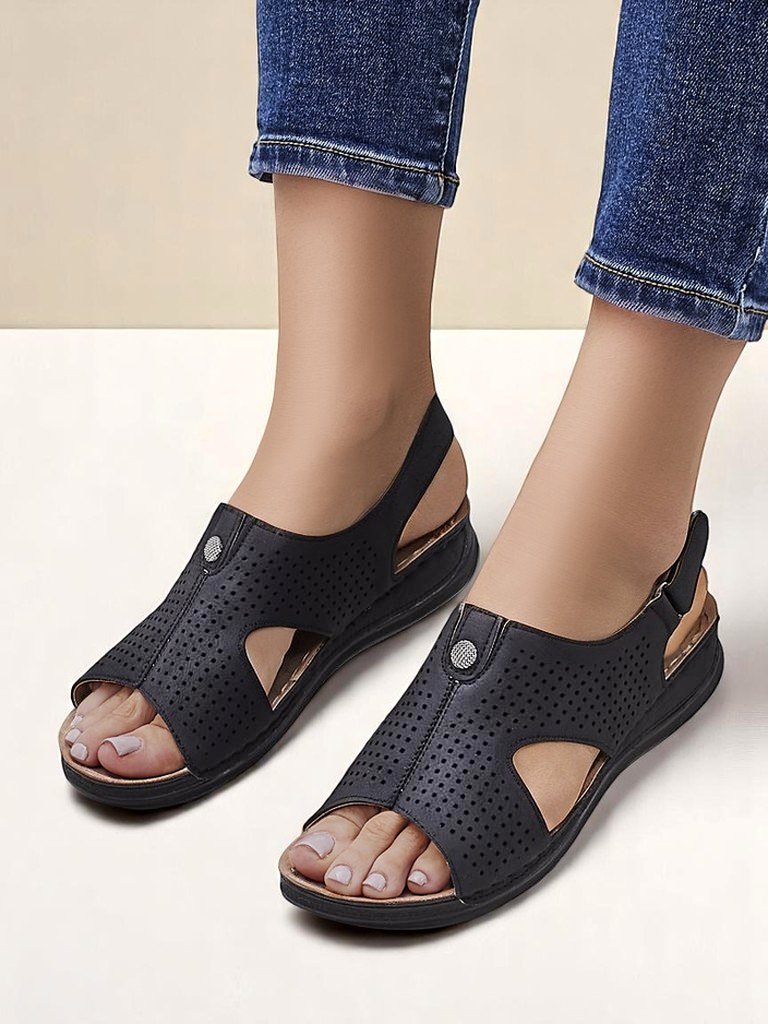 Royalfashion Sieviešu sandales ar izgriezumiem Leminni