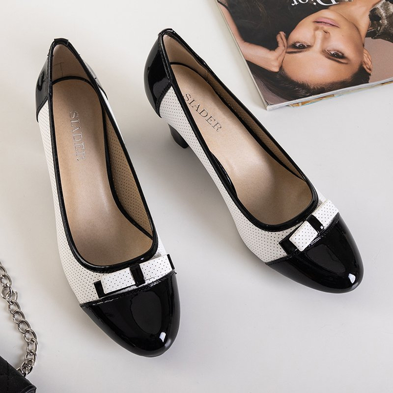 Black and white women's pumps on the Saqla post - Footwear