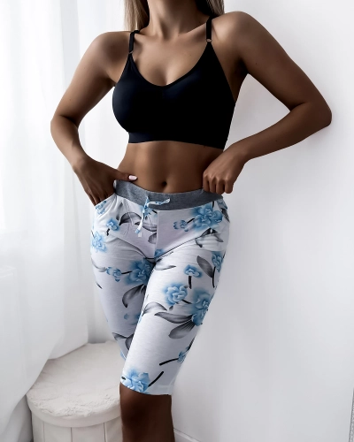 Royalfashion Белые женские шорты длиной 3/4 в синих цветах PLUS SIZE