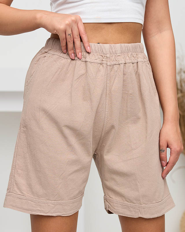 Women's cotton shorts with pockets in beige color - Clothing