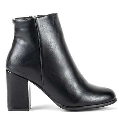 Black boots on a higher post Pekan - Footwear