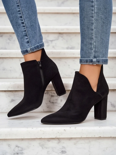 Black boots with cut from Alania - Footwear