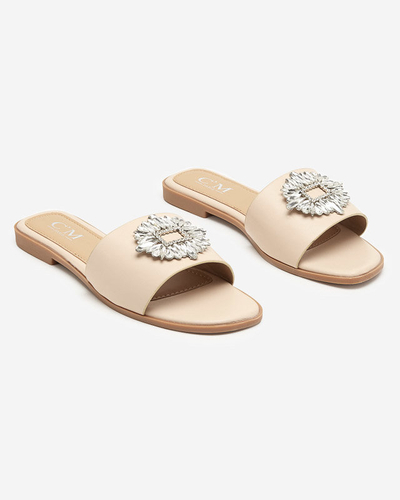 OUTLET Sieviešu bēšas čības ar sudraba ornamentu. Hipi - apavi