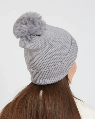 Royalfashion Women's padded hat with pompom