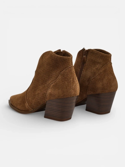 Women's cowboy boots made of natural leather Nilof