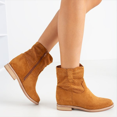 Brown cowboy boots on a covered wedge Taize - Footwear