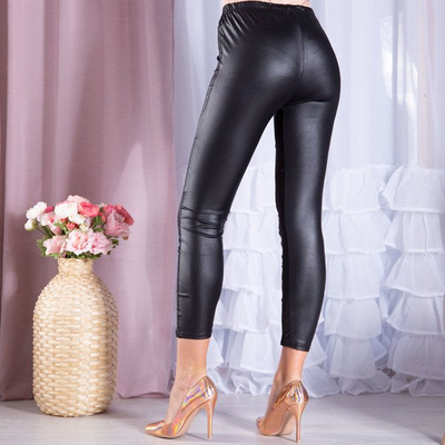 Czarne tregginsy z koronkową wstawką - Spodnie