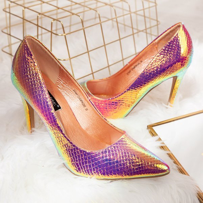Holographic pink stilettos a'la snake skin Las Vegas - Footwear 1