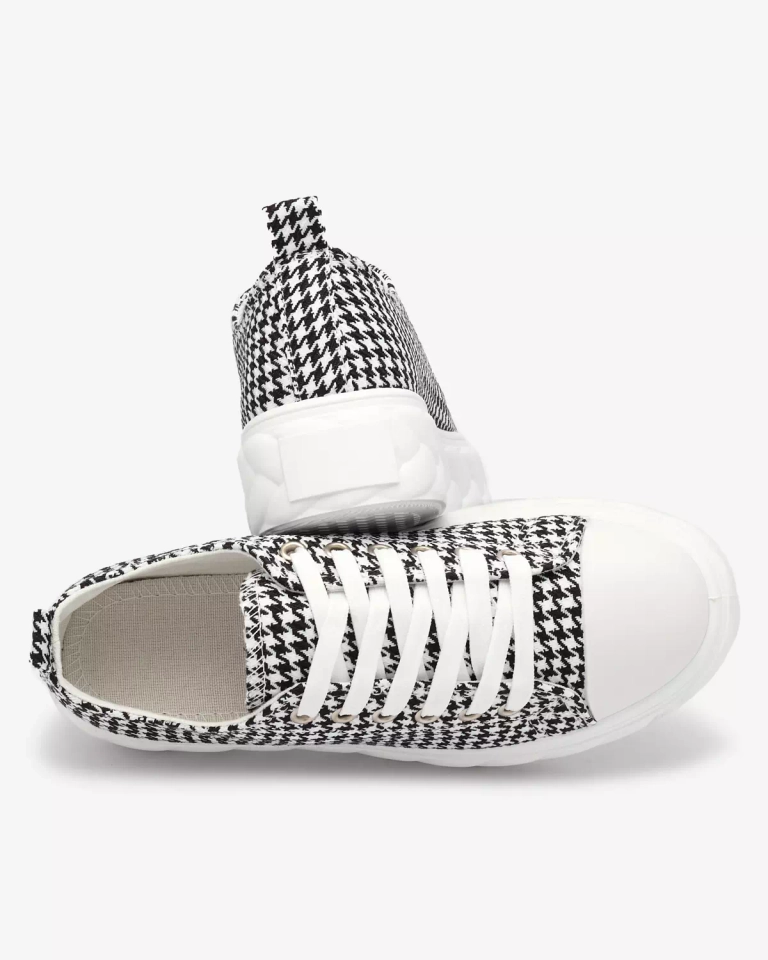 Royalfashion Black and white women's sneakers in pepit Aderin