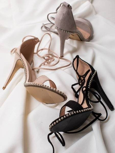 OUTLET Black tied sandals on a higher heel Taya - Shoes