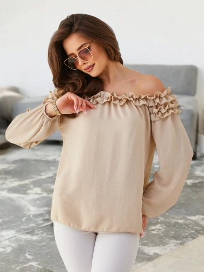 Royalfashion Women's off-the-shoulder blouse with a ruffle