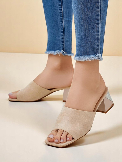 Женские шлепанцы Royalfashion с декоративным каблуком Vollatie