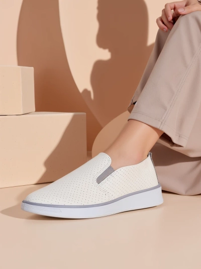 Royalfashion Sieviešu perforētās sporta kurpes Musio