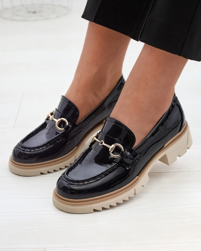 Black lacquered women's moccasins with chain Soterra - Footwear