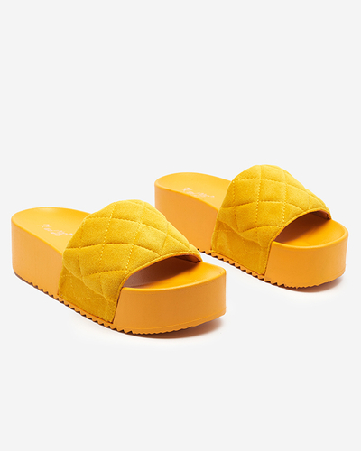 OUTLET Yellow women's quilted platform flip-flops Koriner - Footwear