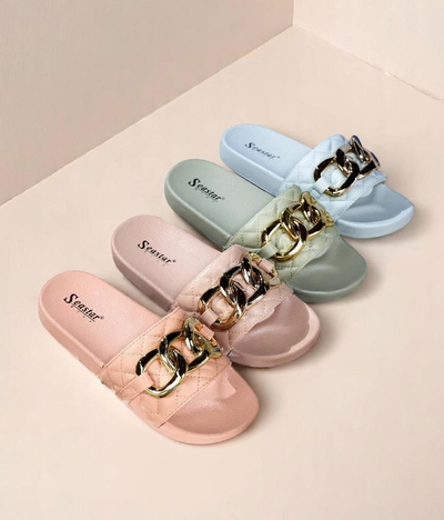 Royalfashion Coral women's quilted flip-flops with gold chain Eteris