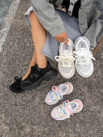 Royalfashion Women's sporty sneakers on a thicker sole Loness