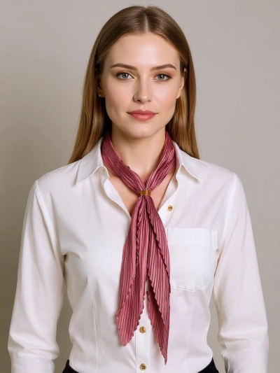 Apollonia - damska apaszka plisowana ciemnoróżowa z poliestru 100%