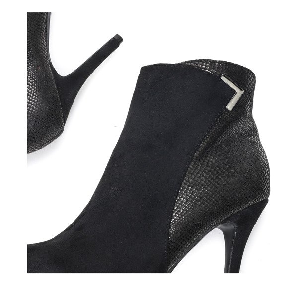 Czarne botki na szpilce a'la skóra węża Bettyne - Obuwie