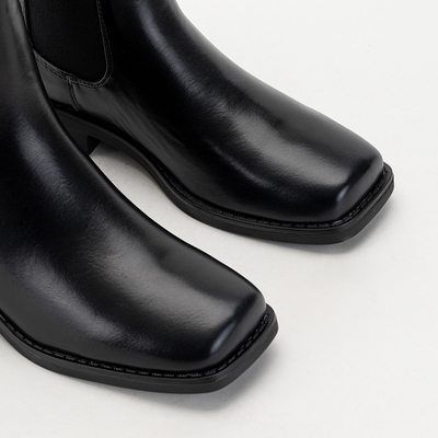 OUTLET Black women's boots with square toe Pyroqe - Footwear