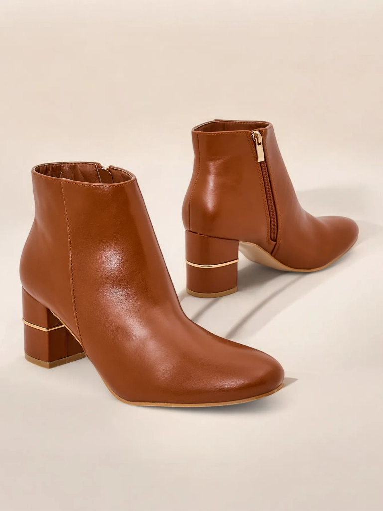 Royalfashion Women's ankle boots on a post Afennor