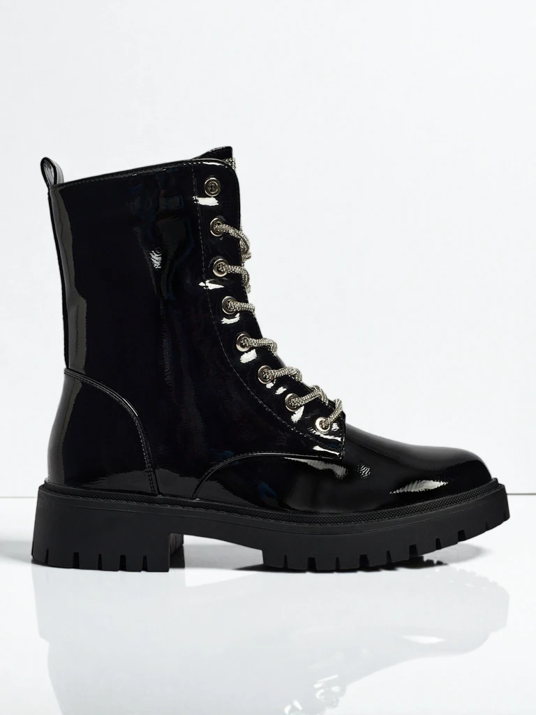 Лакированные женские ботинки на шнуровке Fjorra