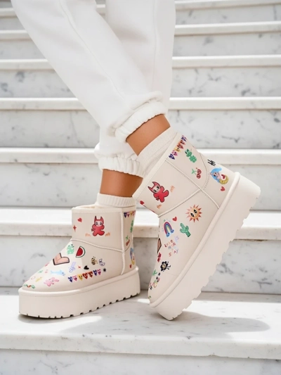 Royalfashion Short women's snow boots with Hanaga stickers