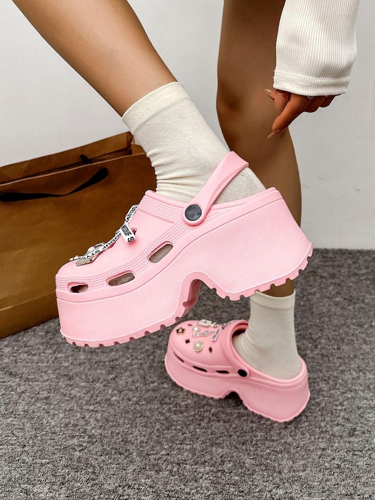 Royalfashion Sieviešu gumijas čībiņas ar rotājumiem Dellos