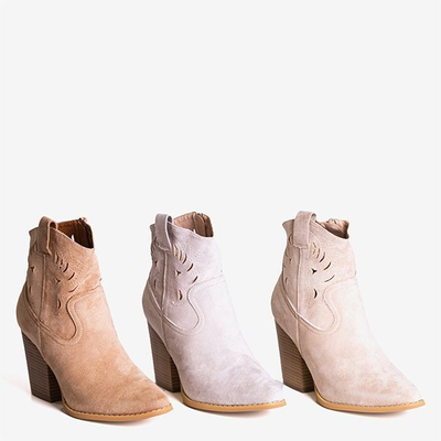 Beige cowboy boots a'la on the post Belieu - Footwear