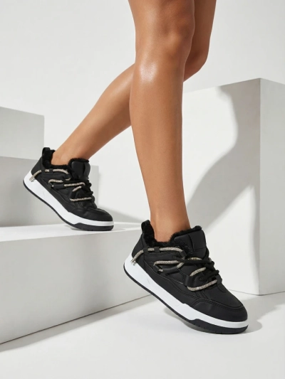 Luna Women's Black Eco-Leather Everyday Sneakers