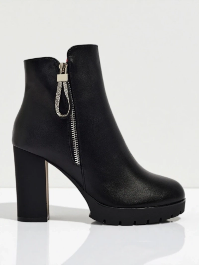 Luna Black Elegant Ankle Boots for Spring