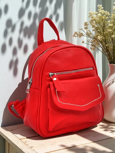 Artemisia Collection: Królewska Moda Small Women's Red Faux Leather Backpack
