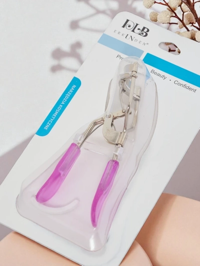 Eyelash curler
