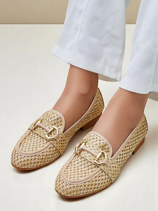 светло-коричневый