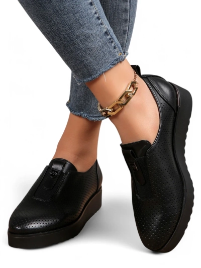 Royalfashion Women's slip-on hollow shoes Goffies