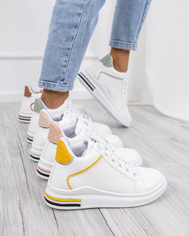 OUTLET Бело-зеленые женские кроссовки на потайной танкетке Уксы - Обувь