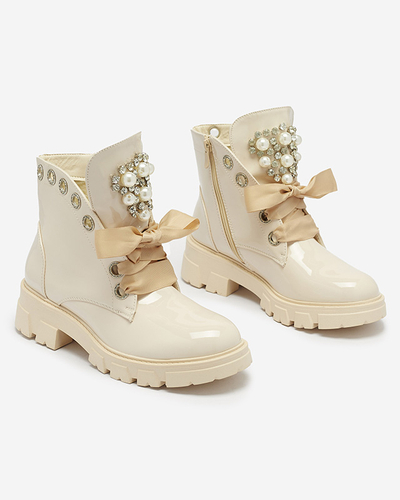 Женские сапоги-багги из лакированной кожи бежевого цвета Oselfo- Footwear