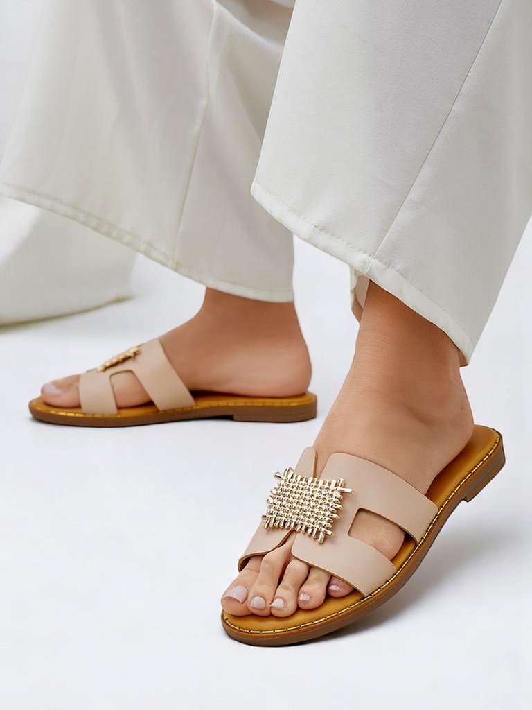 Royalfashion Women’s decorative slides with ornament Crattes