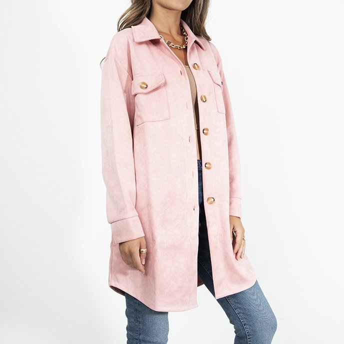 Розовая женская куртка-рубашка oversize с екозамши